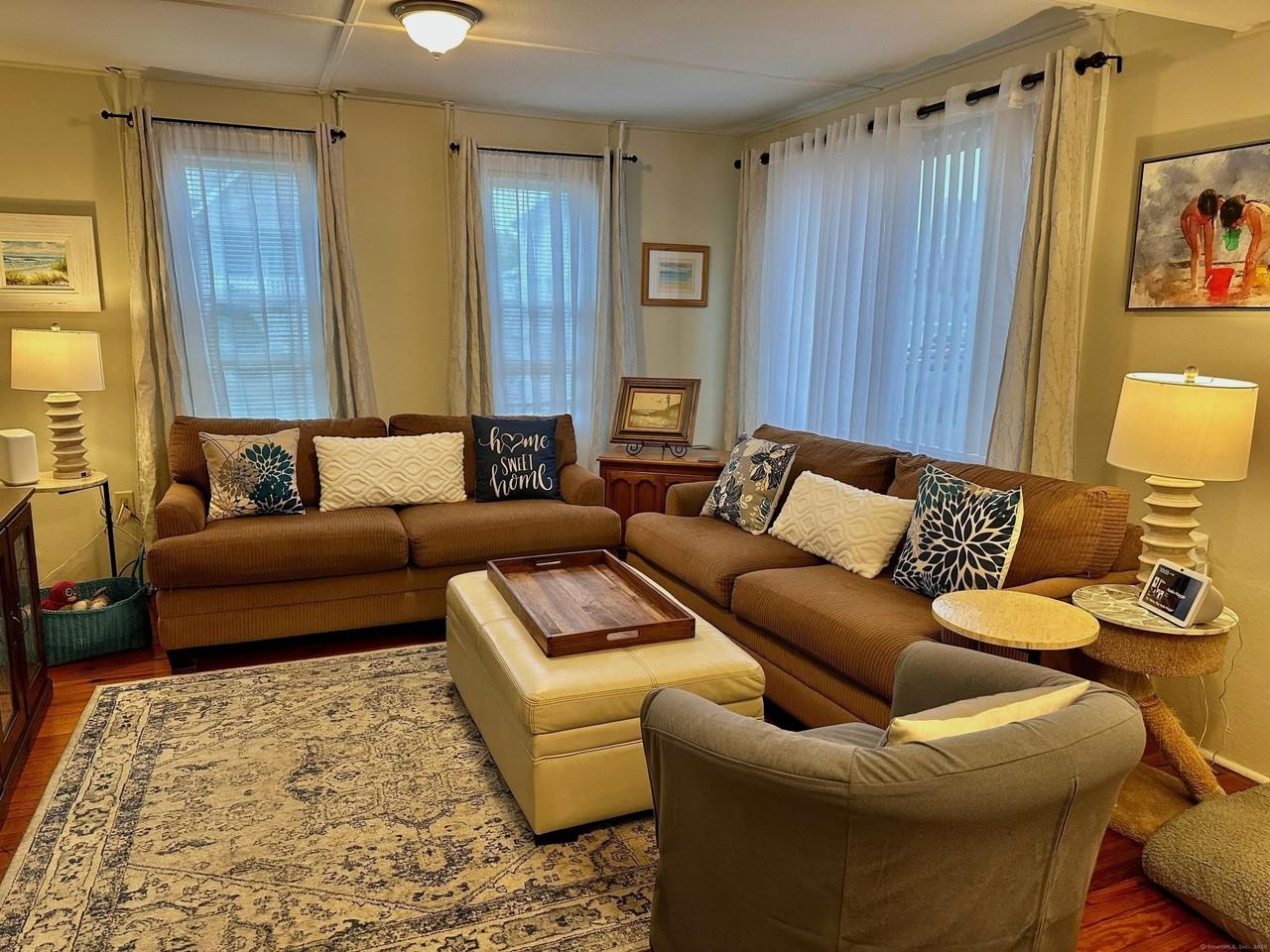 33 Sybil Ave - Photo 5 of 16