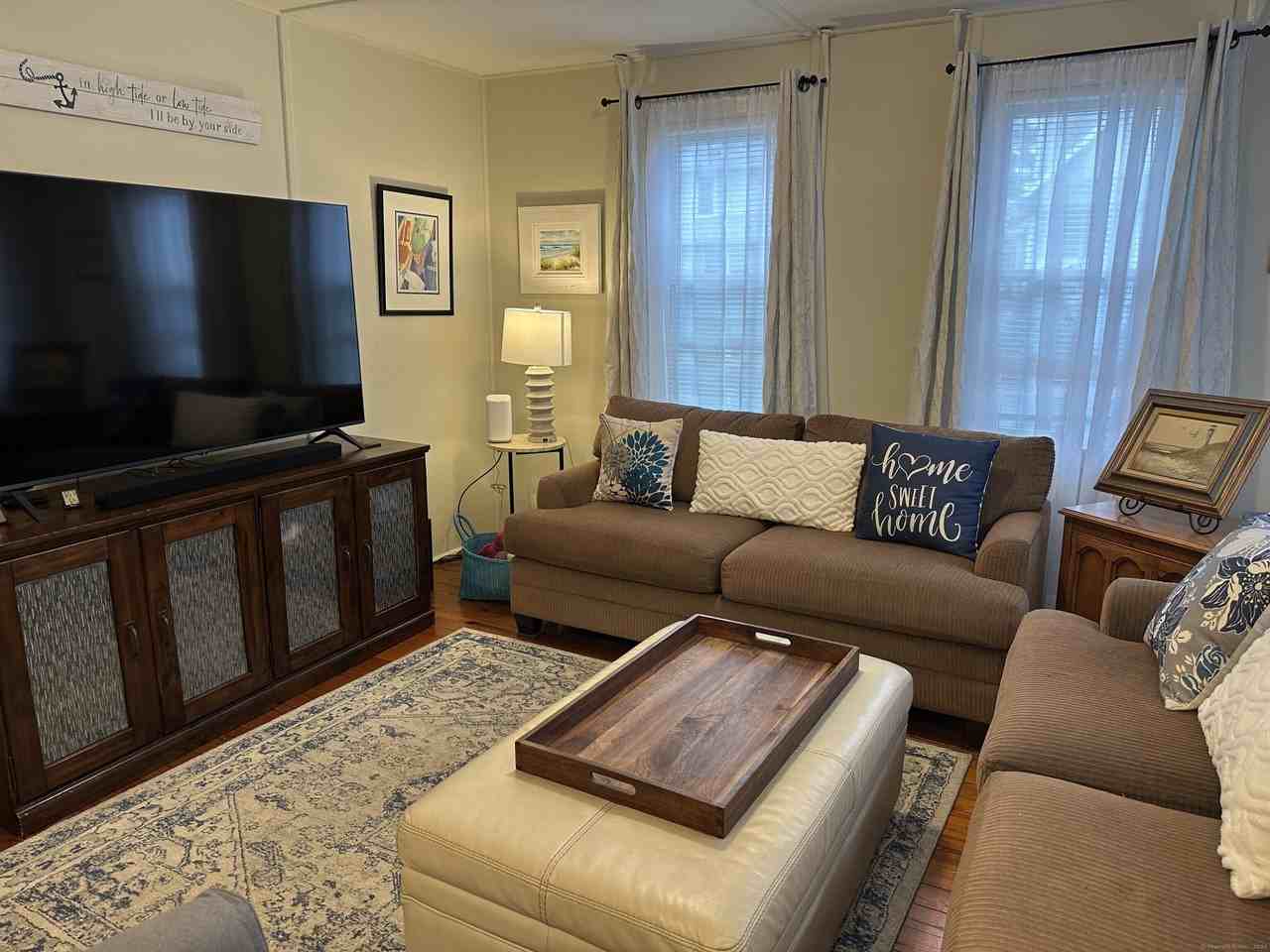 33 Sybil Ave - Photo 6 of 16