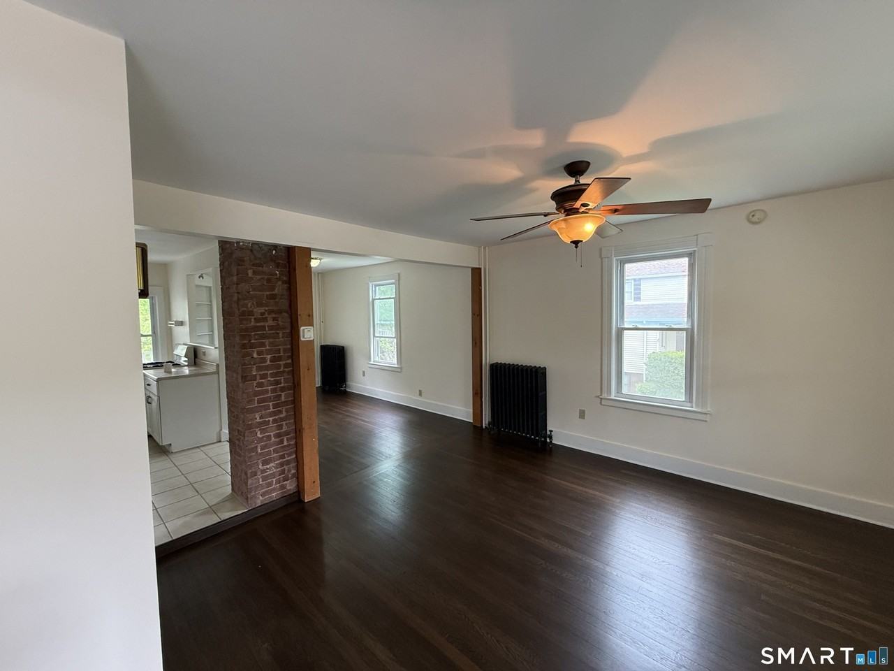 131 Eastern Dr - Photo 4 of 19