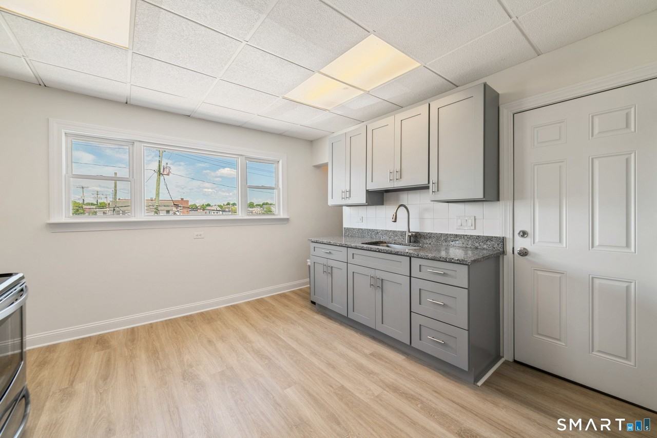 714A Madison Ave - Photo 3 of 20