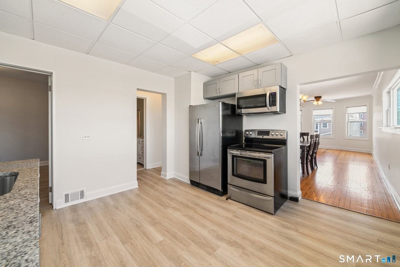 714A Madison Ave - Photo 4 of 20