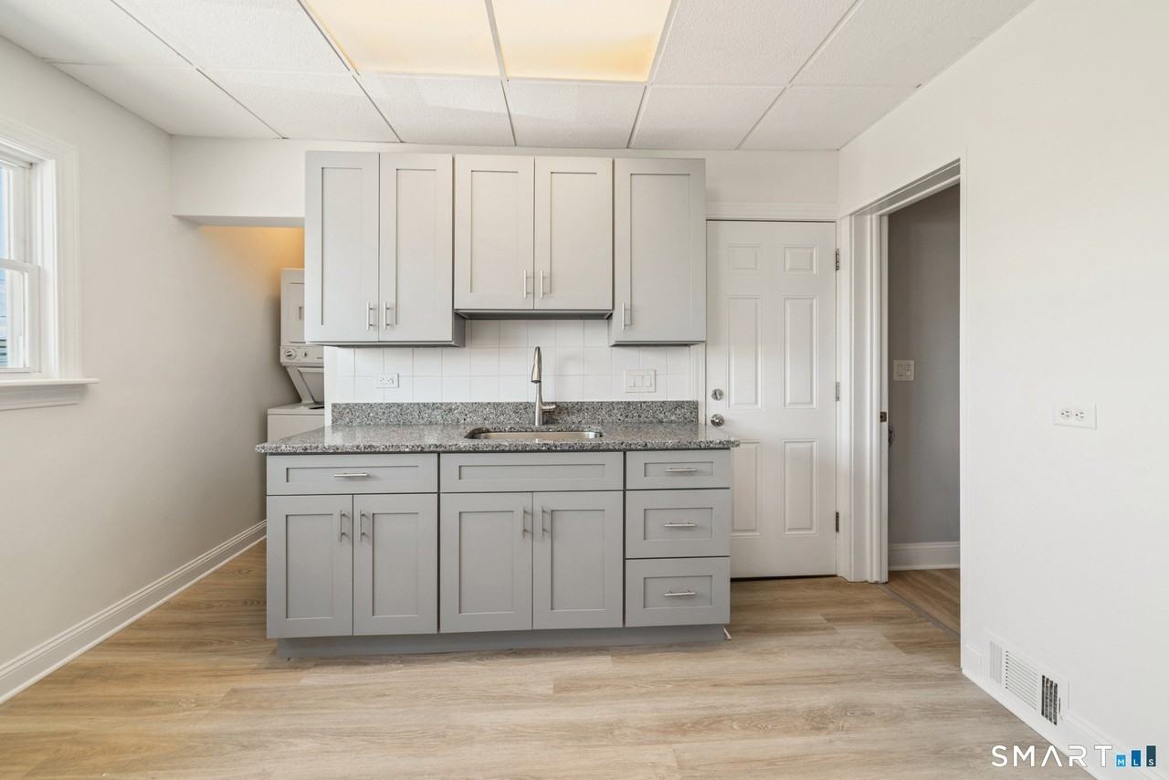 714A Madison Ave - Photo 6 of 20