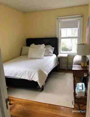 28 Hobbie St - Photo 7 of 14