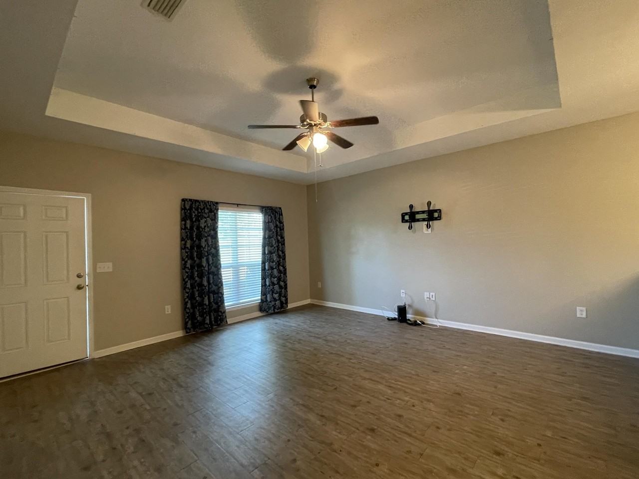 186 Cornelia St - Photo 6 of 25