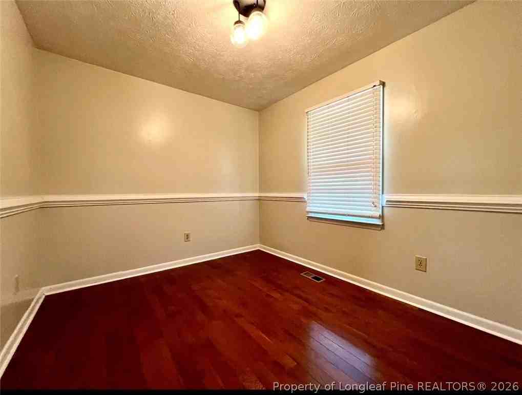 1319 Levy Dr - Photo 7 of 32