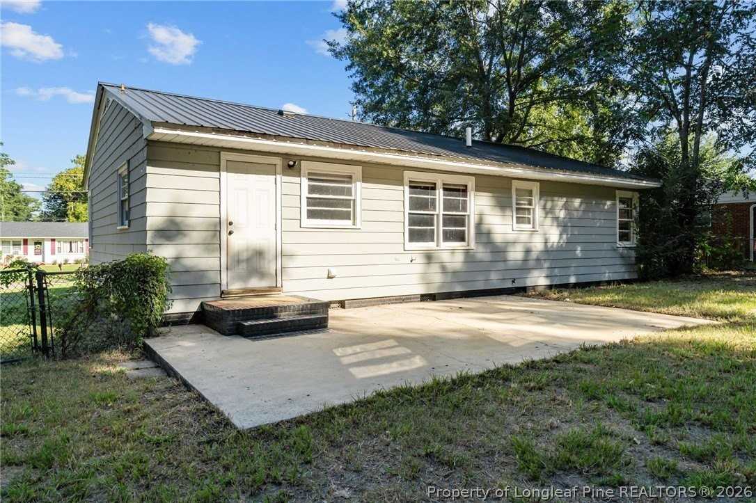 821 Sandalwood Dr - Photo 2 of 3