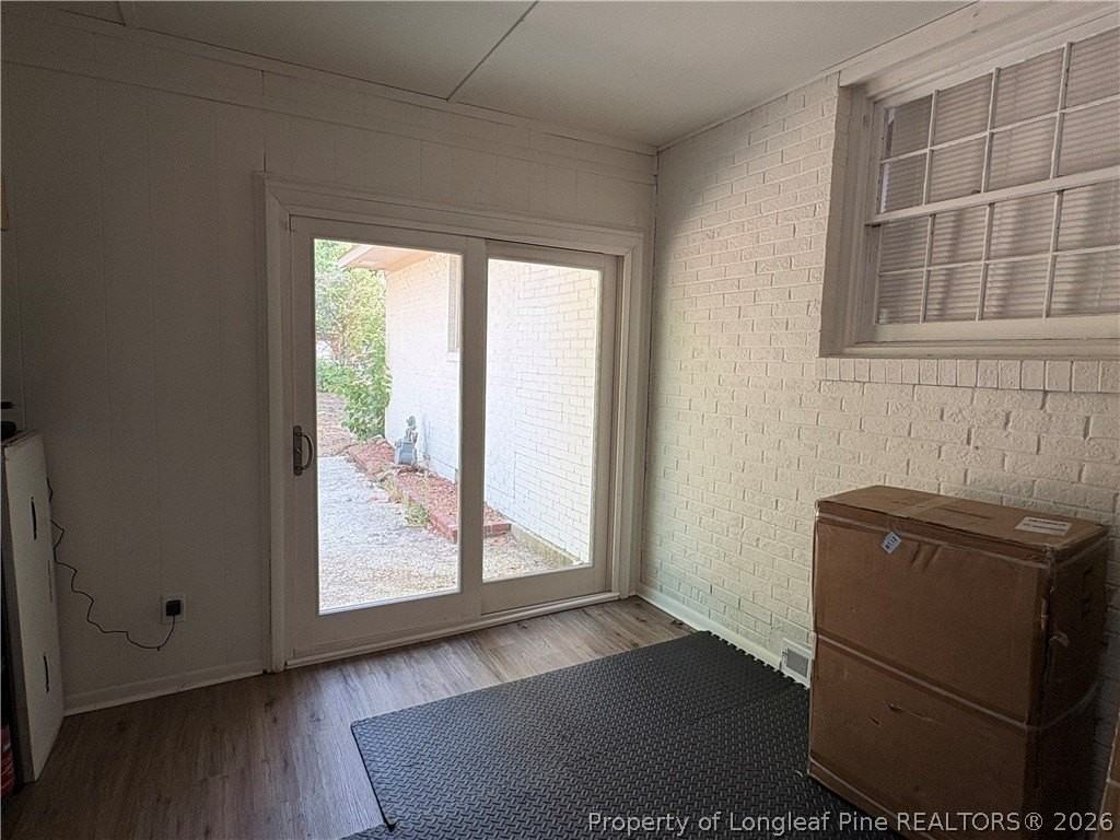 4334 Forestview Dr - Photo 3 of 14