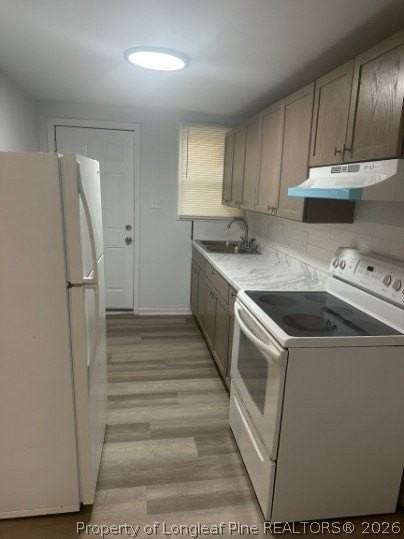2212 Murchison Rd #B - Photo 4 of 9