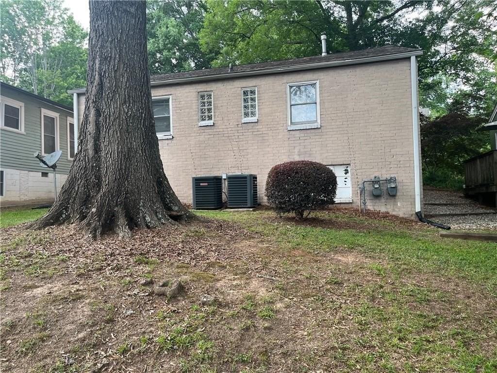 1115 Shelby Pl Se #B - Photo 3 of 34