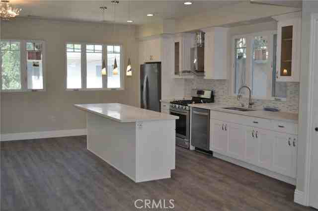 3698 1/2 Fredonia Dr #1-2 - Photo 4 of 8