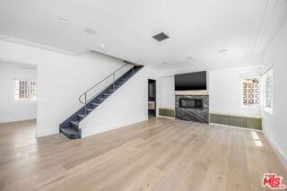 107 S Flores St #1-2 - Photo 3 of 8