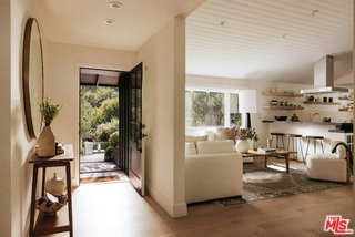 1744 N Doheny Dr - Photo 5 of 8
