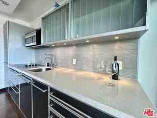 999 N Doheny Dr #1207 - Photo 7 of 8