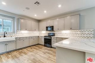 713 Daniel Freeman Cir - Photo 6 of 8