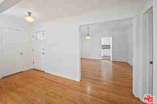 2124 Hillsboro Ave - Photo 5 of 8