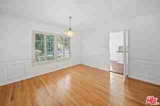2124 Hillsboro Ave - Photo 6 of 8