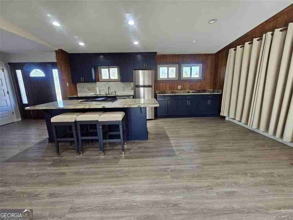 989 Rudolph St - Photo 3 of 13