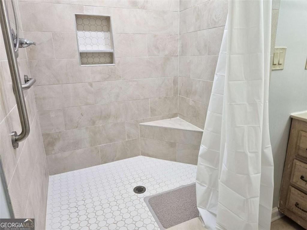989 Rudolph St - Photo 5 of 13