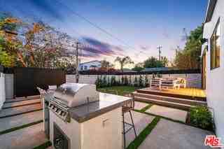3621 Maplewood Ave - Photo 6 of 8