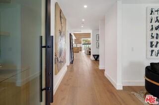 3621 Maplewood Ave - Photo 7 of 8