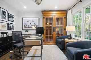 10576 Lindbrook Dr - Photo 6 of 8