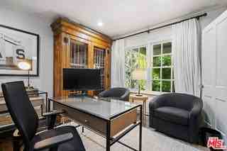 10576 Lindbrook Dr - Photo 7 of 8