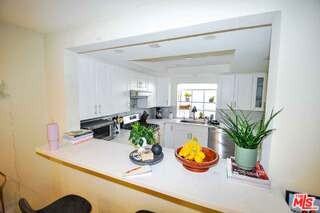 1138 15th St #5 - Photo 3 of 8