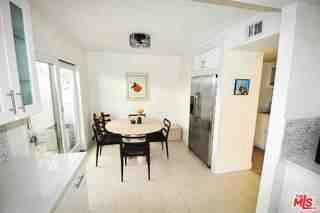 1138 15th St #5 - Photo 6 of 8