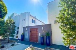 featured image of 1138 20th St #12