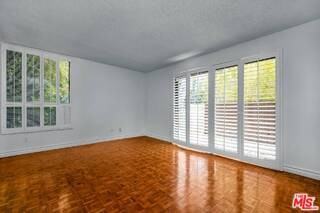 938 5th St #1 - Photo 6 of 7