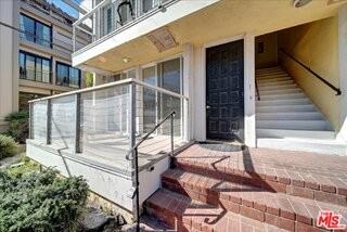 15 Spinnaker St #101 - Photo 2 of 8