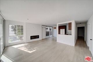 15 Spinnaker St #101 - Photo 3 of 8