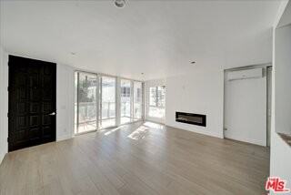 15 Spinnaker St #101 - Photo 4 of 8
