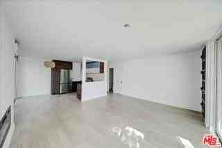 15 Spinnaker St #101 - Photo 7 of 8