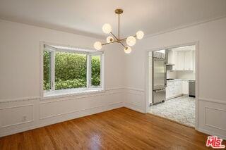 434 21st Pl - Photo 4 of 8