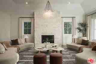 550 Spoleto Dr - Photo 3 of 8