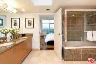 13700 Marina Pointe Dr #1507 - Photo 6 of 8