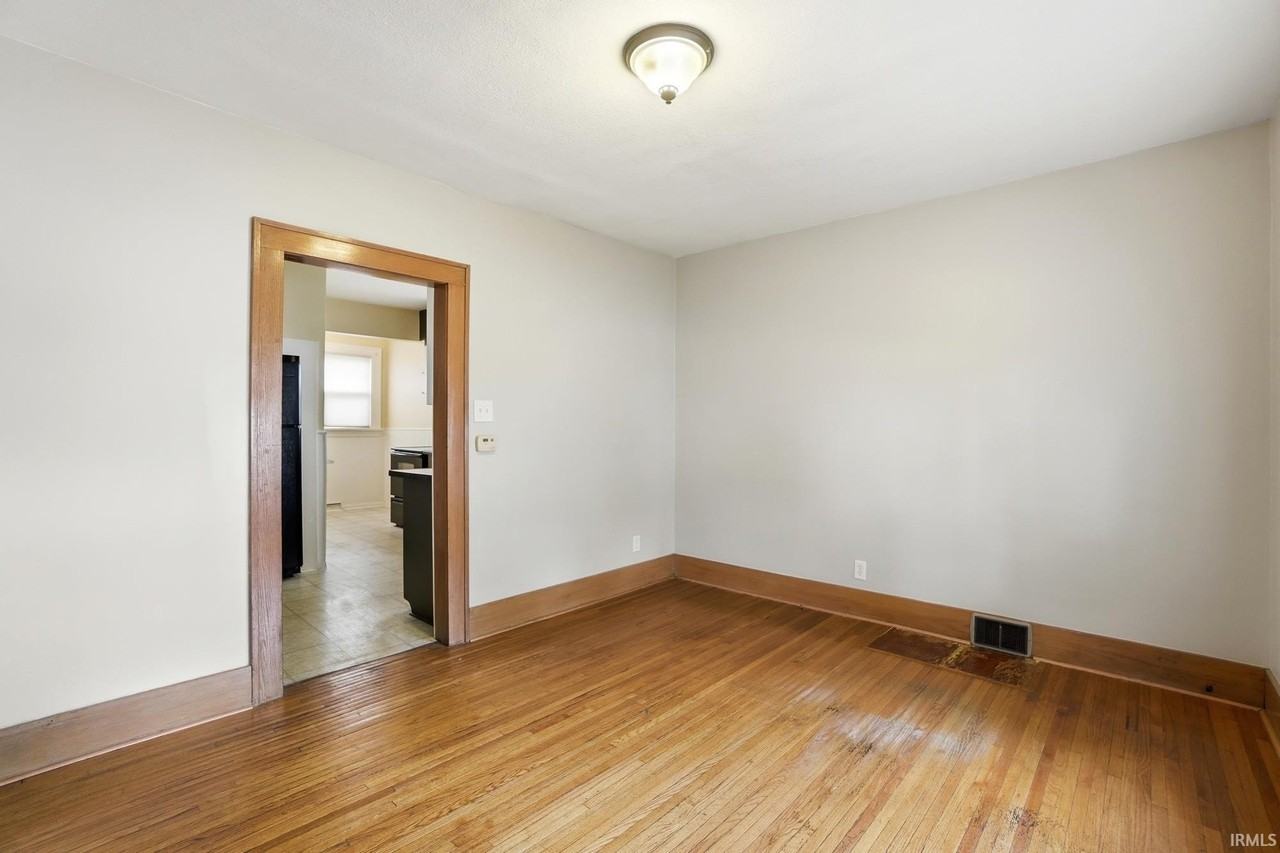 2508 Woodward Ave - Photo 7 of 27