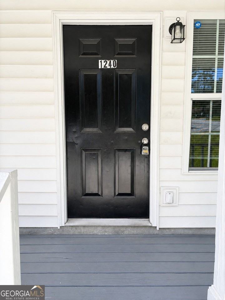 1240 Pinedale Cir Nw - Photo 2 of 11