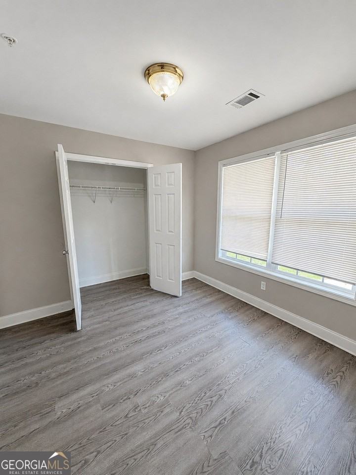 1240 Pinedale Cir Nw - Photo 5 of 11