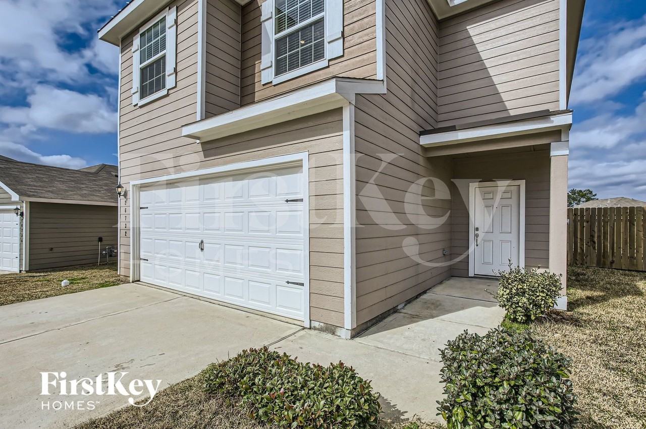 26732 Frost Dr - Photo 4 of 29