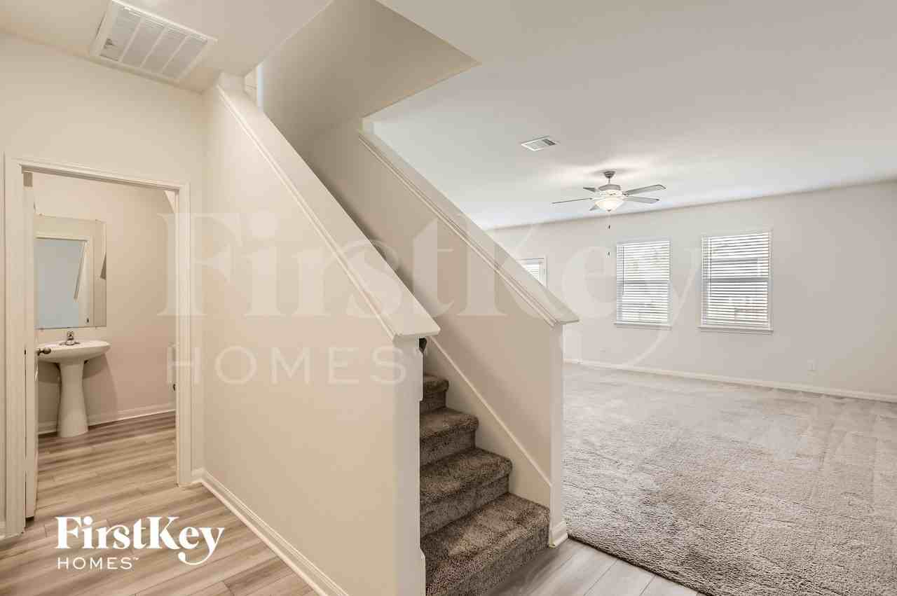 26732 Frost Dr - Photo 5 of 29