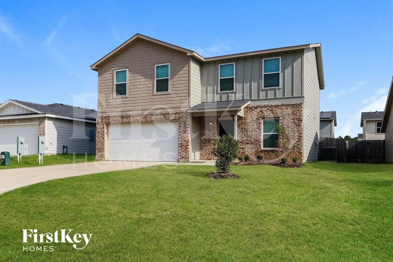 10083 Cerritos Dr - Photo 2 of 19
