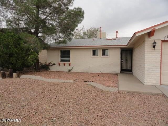 712 Arredondo Dr - Photo 2 of 11