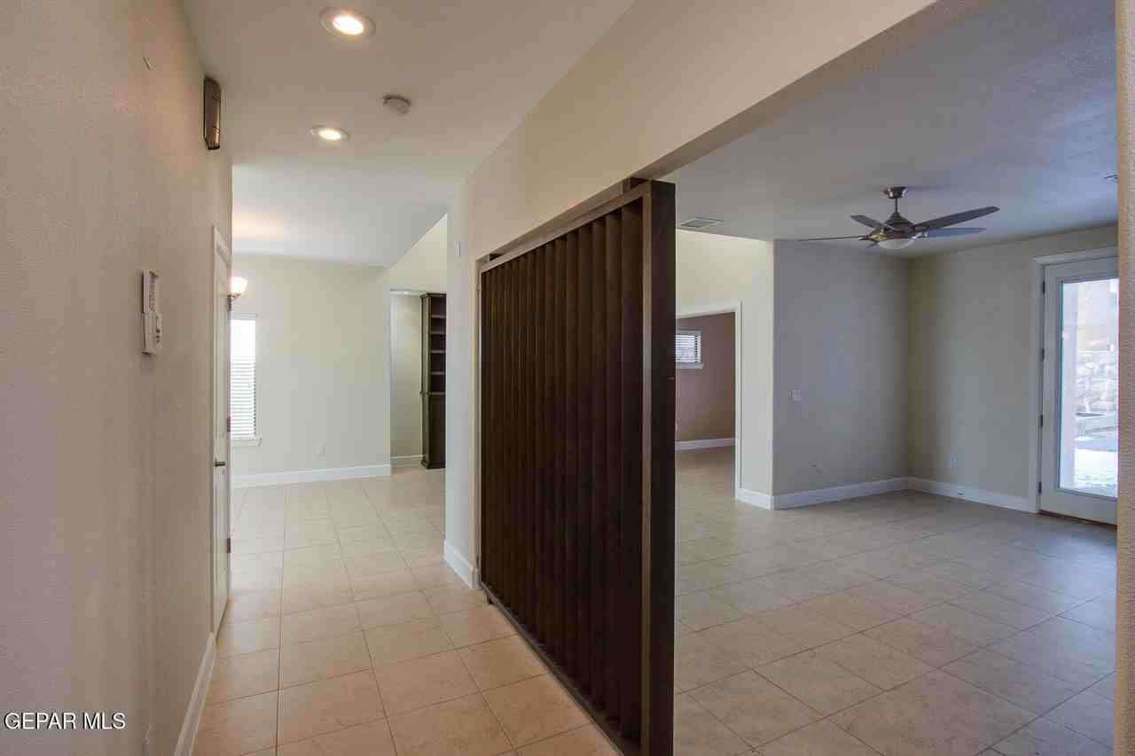5353 Jack Marcus Dr - Photo 4 of 38