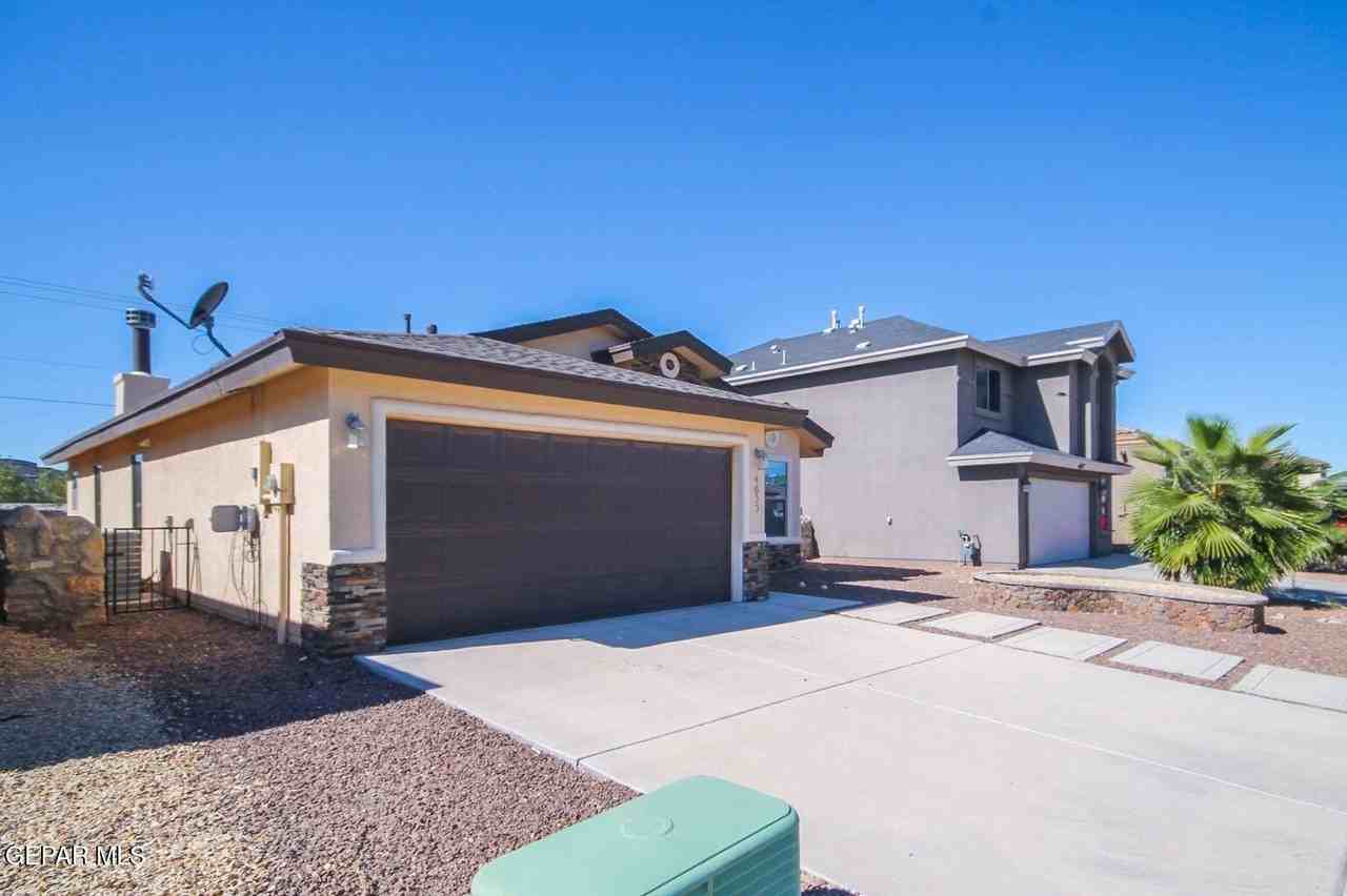 4833 Adrian Campos St - Photo 3 of 31