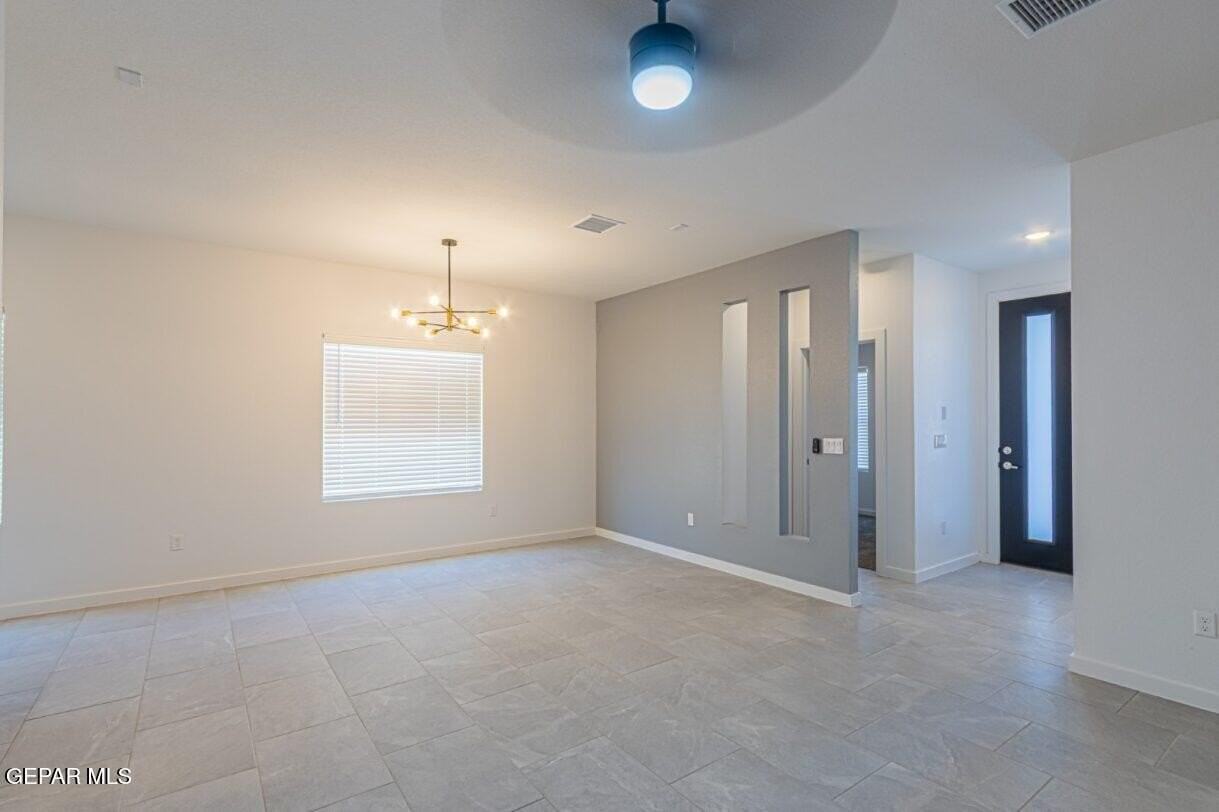 15168 Composition Ave - Photo 6 of 27