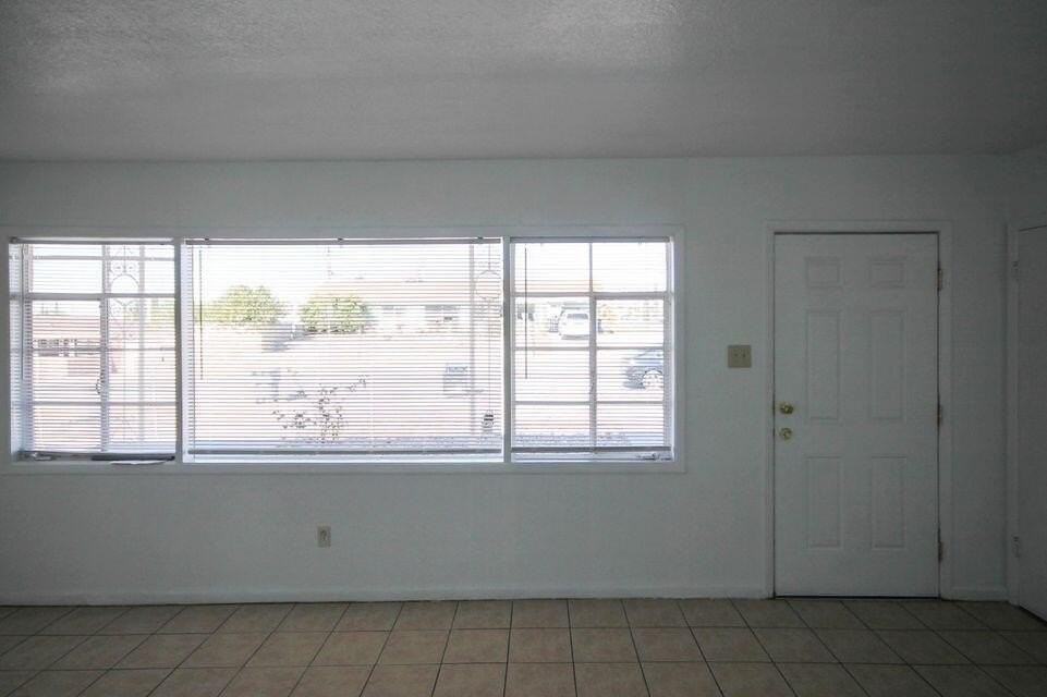 209 San Saba Rd - Photo 3 of 29