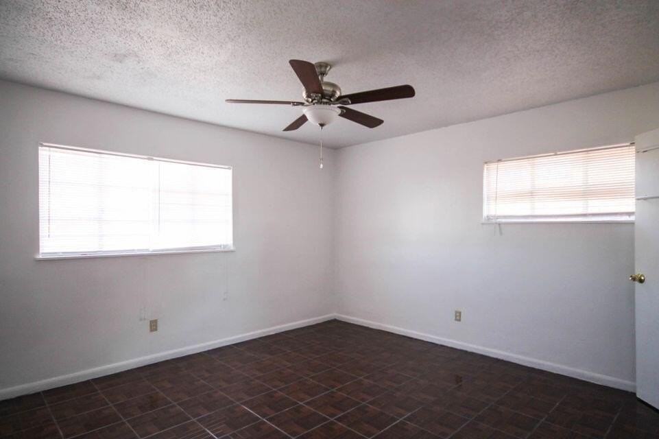 209 San Saba Rd - Photo 6 of 29