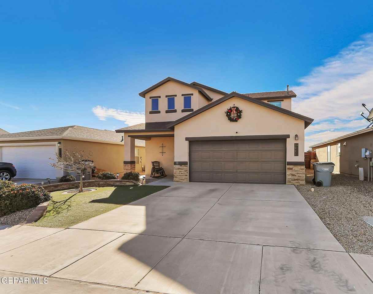 3921 Desert Dunes Dr - Photo 3 of 50